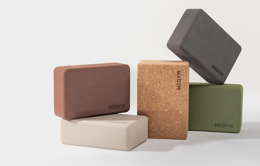 Блок для йоги: незамінний інструмент практики